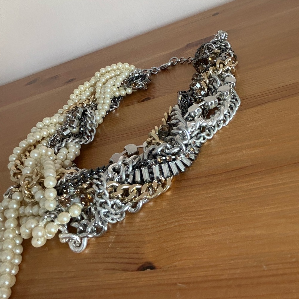 Banana Republic Statement Necklace - Picture 10 of 11